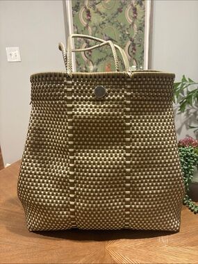 Woven Travel Tote Bag in Light Tan